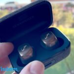 Headphones vs Earbuds